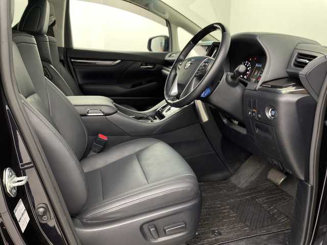 トヨタ アルファード S Cパッケージ 埼玉県 2022(令4)年 4.2万km スパークリングブラックパールクリスタルシャイン 純正１０インチディスプレイオーディオ　/バックカメラ　/両側パワースライドドア/パワーシート/電動リアゲート　/シートヒーター　/エアシート/ステアリングヒーター/アダプティブクルーズコントロール/レザーシート　/純正ビルトインＥＴＣ２．０　/レーンキープアシスト/横滑り防止装置/前後コーナーセンサー/純正フロアマット/ロールサンシェード/オットマン/プッシュスタート/純正１８インチアルミホイール/フロントフォグランプ/オートライト/オートハイビーム