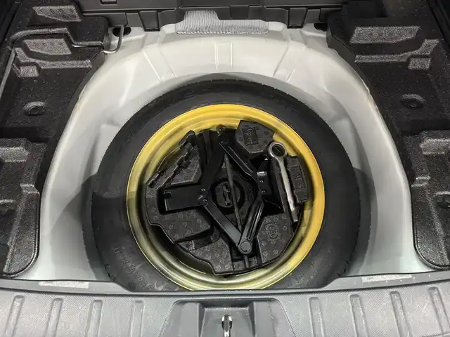 スバル フォレスター X－ブレイク 三重県 2018(平30)年 6.3万km クリスタルホワイトP ガソリン/4WD/MTモード付フロアCVT/純正 8インチ ダイヤトーンサウンドナビ/（FM/AM/CD/DVD/SD/MusicFolder/iPod/USB/TV/Bluetooth/AUX）/リヤビューモニター＆フロント・サイドビューモニター/ドライブレコーダー前方/ETC/EyeSight/・プリクラッシュブレーキ/・アクティブレーンキープ/・AT誤発進/誤後進抑制制御/・車線逸脱警報＆ふらつき警報/・全車速追従機能付クルコン/・先行車発進お知らせ機能/・後退時ブレーキサポート/［OP：アドバンスドセイフティパッケージ］/・アダプティブドライビングビーム/・スバルリヤビークルディテクション（SRVD：後側方警戒支援システム）/装備/・スマートリヤビューミラー（デジタルインナーミラー）*/・撥水ハーフレザーシート/・8wayパワーシート（Dメモリー付/N）/・シートヒーター（D/N/2nd左右）/・ステアリングヒーター/・オートライト＆ワイパー/・ステアリング連動LEDヘッドランプ（SRH）/・ルーフレール/・左右独立オートエアコン/・電子パーキングブレーキ/・パドルシフト/・ステアリングスイッチ/・17inAW/・スマートキーx1/など