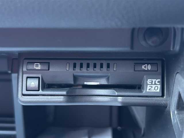 レクサス ＵＸ 250h Fスポーツ 島根県 2019(平31)年 3.2万km ホワイトノーヴァガラスフレーク 登録時走行距離　31114km/ワンオーナー/取扱説明書/純正ナビ/AM/FM/Bluetooth/CD/DVD/フルセグテレビ/バックカメラ/パドルシフト/レーダークルーズコントロール/レーンキープアシスト/ブラインドスポットモニター/パワーバックドア/電動格納ミラー/電動パーキング/ブレーキホールド/パワーシート（DN席）/メモリシート/シートヒーター（DN席）/ステアリングヒーター/純正フロアマット/プリクラッシュセーフティシステム/パーキングサポートアラート/パーキングサポートブレーキ/ETC2.0/純正アルミ１８インチ