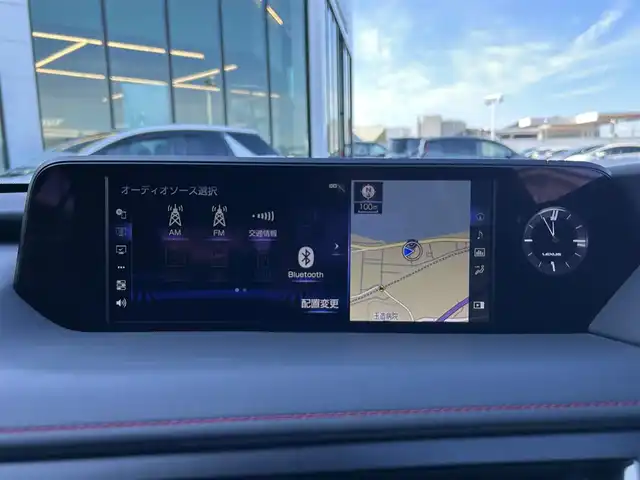 レクサス ＵＸ 250h Fスポーツ 島根県 2019(平31)年 3.2万km ホワイトノーヴァガラスフレーク 登録時走行距離　31114km/ワンオーナー/取扱説明書/純正ナビ/AM/FM/Bluetooth/CD/DVD/フルセグテレビ/バックカメラ/パドルシフト/レーダークルーズコントロール/レーンキープアシスト/ブラインドスポットモニター/パワーバックドア/電動格納ミラー/電動パーキング/ブレーキホールド/パワーシート（DN席）/メモリシート/シートヒーター（DN席）/ステアリングヒーター/純正フロアマット/プリクラッシュセーフティシステム/パーキングサポートアラート/パーキングサポートブレーキ/ETC2.0/純正アルミ１８インチ