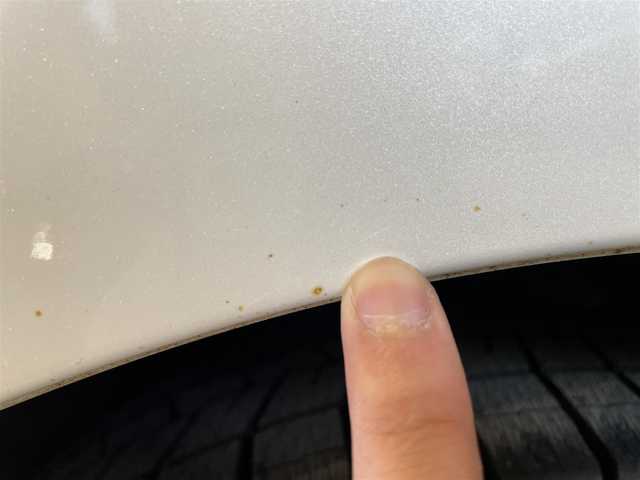 マツダ アクセラ ハイブリッド S 福岡県 2013(平25)年 5.1万km スノーフレイクホワイトパールマイカ (株)IDOMが運営する【じしゃロン八幡西店】の自社ローン専用車両になります。こちらは現金またはオートローンご利用時の価格です。自社ローンご希望の方は別途その旨お申付け下さい/ヘッドアップディスプレイ/クルーズコントロール/バックカメラ/純正メモリナビ/　 AM/FM/CD/DVD/AUX/USB/TV/オートライト/ドアバイザー/純正フロアマット/電格ミラー/社外ドラレコ/スペアキー×１/夏タイヤ・社外AWセット積込(215/45/R18)