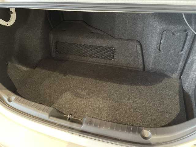 マツダ アクセラ ハイブリッド S 福岡県 2013(平25)年 5.1万km スノーフレイクホワイトパールマイカ (株)IDOMが運営する【じしゃロン八幡西店】の自社ローン専用車両になります。こちらは現金またはオートローンご利用時の価格です。自社ローンご希望の方は別途その旨お申付け下さい/ヘッドアップディスプレイ/クルーズコントロール/バックカメラ/純正メモリナビ/　 AM/FM/CD/DVD/AUX/USB/TV/オートライト/ドアバイザー/純正フロアマット/電格ミラー/社外ドラレコ/スペアキー×１/夏タイヤ・社外AWセット積込(215/45/R18)