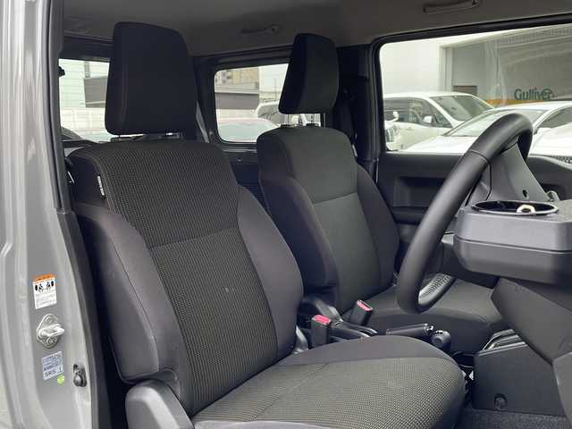 スズキ ジムニー XC 福岡県 2019(令1)年 7.1万km ミディアムグレー 前席シートヒーター　/クルーズコントロール　/ｔｙｐｅ－Ｃポート　/ＵＳＢポート　/純正ナビ（Ｂｌｕｅｔｏｏｔｈ・ラジオ・ＴＶ・ｉｐｏｄ）　/ＥＴＣ　/前方ドライブレコーダー　/背面タイヤ　/ＬＥＤライト/４WD/衝突軽減ブレーキ/フォグランプ/電動格納ミラー/ステアリングスイッチ/レーンキープアシスト/オートライト/純正ホイール/衝撃被害軽減システム/ダウンヒルアシストコントロール/レーンキープアシスト/取扱説明書