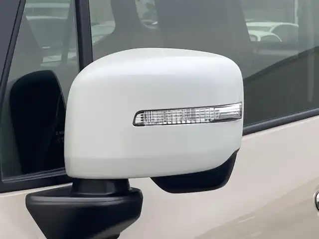 スズキ クロスビー HYBRID MZ 静岡県 2020(令2)年 7.6万km キャラバンアイボリーパールメタリック/ホワイト 2トーンルーフ スズキセーフティーサポート/純正メモリーナビ（AVIC-RWS901II）/  AM FM CD DVD Bluetooth/フルセグTV/ビルトインETC/LEDオートヘッドライト/シートヒーター（前席）/クルーズコントロール/リアクリアランスソナー/純正16インチアルミホイール/スマートキー＆プッシュスタート/ワンオーナー/バックモニター/前方ドライブレコーダー