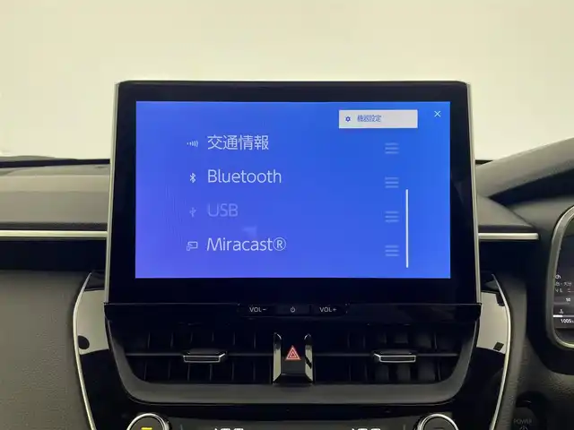 トヨタ カローラ クロス ハイブリッド Z 大分県 2024(令6)年 0.1万km プラチナホワイトパールマイカ トヨタセーフティセンス/・プリクラッシュセーフティ/・レーントレーシングアシスト/・オートマチックハイビーム/・レーダークルーズコントロール/純正ディスプレイオーディオ/（BT/フルセグTV/AppleCarPlay/パノラミックビューモニター/パノラマルーフ/パワーバックドア/LEDオートライト/フォグランプ/ハーフレザーシート/パワーシート/シートヒーター/純正18インチアルミホイール/クリアランスソナー/スマートキー/ETC2.0/保証書
