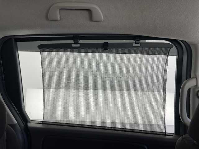 ホンダ フリード ハイブリット G ホンダセンシング 沖縄県 2016(平28)年 8.6万km ルナシルバーM 純正９インチナビ(VXM-175VFNI)　/(フルセグＴＶ　ＣＤ　ＤＶＤ　Bluetooth)　/フリップダウンモニター　/バックカメラ　/ＥＴＣ　/ドライブレコーダー前後　/ホンダセンシング/●衝突軽減ブレーキ〈CMBS〉/●誤発進抑制機能/●ACC〈アダプティブ・クルーズ・コントロール〉/●LKAS〈車線維持支援システム〉/●歩行者事故低減ステアリング/●路外逸脱抑制機能/●先行車発進お知らせ機能/●標識認識機能/両側パワースライドドア　/純正フロアマット　/ＬＥＤヘッドライト/オートヘッドライト/プッシュスタート/スマートキー/純正フロアマット/保証書/取扱説明書