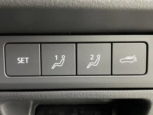 マツダ ＣＸ－６０ XD Lパッケージ 熊本県 2023(令5)年 4万km ジェットブラックマイカ ワンオーナー　/禁煙車　/純正１２．３インチＤＡ（ＡｐｐｌＣａｒＰｌａｙ・ＡｎｄｒｏｉｄＡｕｔｏ・ＢＴ・フルセグ・HDMI）/アラウンドビューモニター/アダブティブクルーズコントロール/前後ドライブレコーダー　/ビルトインＥＴＣ　/前後クリアランスソナー/衝突軽減ブレーキ/ブラインドスポットモニター/レーンキープアシスト/アイドリングストップ/横滑り防止/全席シートヒーター/ステアリングヒーター/前席パワーシート/置くだけ充電/100V充電/ヘッドアップディスプレイ/パワーバックドア/純正フロアマット/純正２０インチAW/オートライト/オートマチックハイビーム/LEDヘッドライト/スマートキー/プッシュスタート