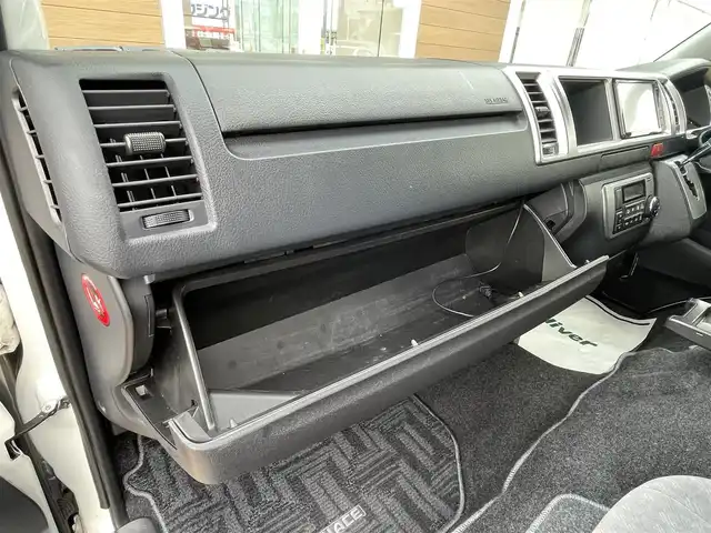 トヨタ ハイエース グランドキャビン 宮崎県 2015(平27)年 4万km ノーブルパールトーニングⅡ ETC/バックカメラ/メモリナビ/ワンセグテレビ/パワースライドドア/リモコンキー/10人乗り/オートライト/パワーステアリング/ダブルエアバッグ/DVD再生/CD再生