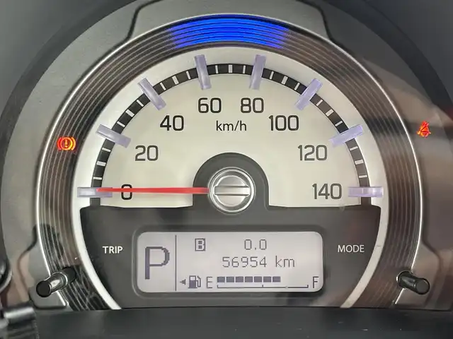 スズキ ハスラー Jスタイル 愛媛県 2015(平27)年 5.7万km フェニックスレッドパール/ホワイト2トーンルーフ 社外ナビ/フルセグTV/シートヒーター/USB入力端子/オートライト/CDチェンジャー/純正フロアマット/純正15AW/横滑り防止装置/衝突被害軽減システム/スマートキー/エアバッグW/アイドリングストップ/プッシュスタート/パワーステアリング/パワーウィンドウ
