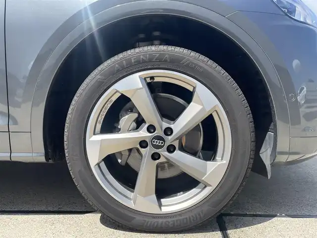 アウディ Ｑ５ 2．0TFSIクワトロ スポーツ 東京都 2018(平30)年 3.8万km デイトナグレーパールエフェクト S-Lineパッケージ/純正HDDナビ/フルセグTV/バックモニター/クルーズコントロール/純正LEDヘッドライト/S-Lineバンパー/S-Lineエクステリアロゴ/ドアシルトリムS-Lineロゴ/ハーフレザーシート/純正20インチアルミホイール/ルーフレール/プッシュスタート/D席/N席パワーシート/D席/N席シートヒーター/パークアシスト/ステアリングスイッチ/ハンズフリーフォン/純正トノカバー/スペアキー/電動リアゲート