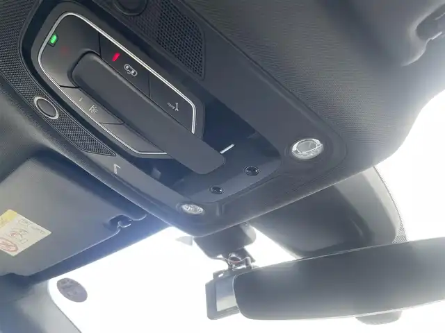 アウディ Ｑ５ 2．0TFSIクワトロ スポーツ 東京都 2018(平30)年 3.8万km デイトナグレーパールエフェクト S-Lineパッケージ/純正HDDナビ/フルセグTV/バックモニター/クルーズコントロール/純正LEDヘッドライト/S-Lineバンパー/S-Lineエクステリアロゴ/ドアシルトリムS-Lineロゴ/ハーフレザーシート/純正20インチアルミホイール/ルーフレール/プッシュスタート/D席/N席パワーシート/D席/N席シートヒーター/パークアシスト/ステアリングスイッチ/ハンズフリーフォン/純正トノカバー/スペアキー/電動リアゲート