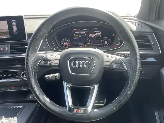 アウディ Ｑ５ 2．0TFSIクワトロ スポーツ 東京都 2018(平30)年 3.8万km デイトナグレーパールエフェクト S-Lineパッケージ/純正HDDナビ/フルセグTV/バックモニター/クルーズコントロール/純正LEDヘッドライト/S-Lineバンパー/S-Lineエクステリアロゴ/ドアシルトリムS-Lineロゴ/ハーフレザーシート/純正20インチアルミホイール/ルーフレール/プッシュスタート/D席/N席パワーシート/D席/N席シートヒーター/パークアシスト/ステアリングスイッチ/ハンズフリーフォン/純正トノカバー/スペアキー/電動リアゲート