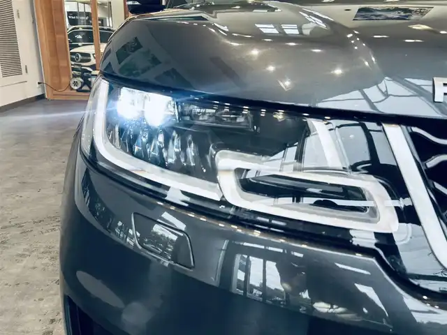 ランドローバー レンジローバースポーツ オートバイオグラフィーダイナミ 大阪府 2019(令1)年 3.9万km グレー 純正ナビ/・フルセグTV/ラジオ/Bluetooth		/全方位カメラ/ETC【DSRC】	/MERIDIANサウンドシステム/茶/黒コンビレザーシート 			/前席パワーシート/エアーシート		/前後席シートヒーター/クリアランスソナー/衝突回避システム/レーンディパーチャーアラート/ブラインドスポットモニター/クロストラフィックモニター		/パワーバックドア/純正21インチAW/オートライト/純正LEDライト/フロント/バックフォグ/プッシュEgスタート/ストップ/スマートキー×2/ターンランプ付電動格納ドアミラー