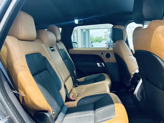 ランドローバー レンジローバースポーツ オートバイオグラフィーダイナミ 大阪府 2019(令1)年 3.9万km グレー 純正ナビ/・フルセグTV/ラジオ/Bluetooth		/全方位カメラ/ETC【DSRC】	/MERIDIANサウンドシステム/茶/黒コンビレザーシート 			/前席パワーシート/エアーシート		/前後席シートヒーター/クリアランスソナー/衝突回避システム/レーンディパーチャーアラート/ブラインドスポットモニター/クロストラフィックモニター		/パワーバックドア/純正21インチAW/オートライト/純正LEDライト/フロント/バックフォグ/プッシュEgスタート/ストップ/スマートキー×2/ターンランプ付電動格納ドアミラー