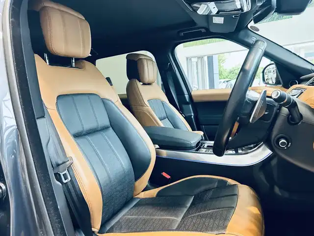 ランドローバー レンジローバースポーツ オートバイオグラフィーダイナミ 大阪府 2019(令1)年 3.9万km グレー 純正ナビ/・フルセグTV/ラジオ/Bluetooth		/全方位カメラ/ETC【DSRC】	/MERIDIANサウンドシステム/茶/黒コンビレザーシート 			/前席パワーシート/エアーシート		/前後席シートヒーター/クリアランスソナー/衝突回避システム/レーンディパーチャーアラート/ブラインドスポットモニター/クロストラフィックモニター		/パワーバックドア/純正21インチAW/オートライト/純正LEDライト/フロント/バックフォグ/プッシュEgスタート/ストップ/スマートキー×2/ターンランプ付電動格納ドアミラー