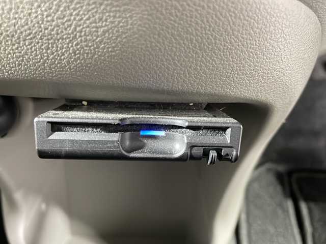 ダイハツ ミラ イース L 沖縄県 2017(平29)年 6.1万km ホワイト 禁煙車　/スマートアシスト　/社外ナビ　Ｂｌｕｅｔｏｏｔｈ　ＤＶＤ　ＣＤ　ラジオ　/ＥＴＣ