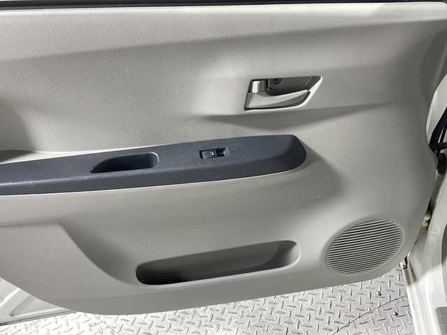 ダイハツ ミラ イース L 沖縄県 2017(平29)年 6.1万km ホワイト 禁煙車　/スマートアシスト　/社外ナビ　Ｂｌｕｅｔｏｏｔｈ　ＤＶＤ　ＣＤ　ラジオ　/ＥＴＣ