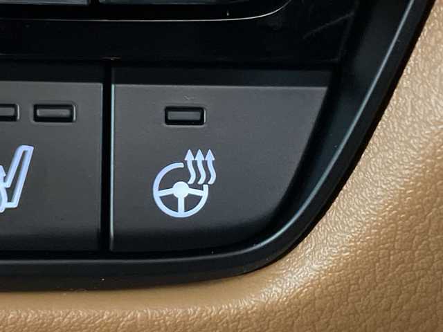 マツダ ＣＸ－６０ XD HV プレミアムスポーツ 神奈川県 2022(令4)年 2.4万km プラチナクォーツメタリック 4WD【ヒルディセントコントロール/リアフォグランプ】/ディーゼルターボ/マツダコネクト12.3型SDナビゲーション/フルセグ　Bluetooth　USB　HDMI/BOSEサウンドシステム/パノラマサンルーフ【ツイン】/パワーバックドア/-ACTIVSENSE/スマートブレーキサポート/誤発進抑制制御/車線逸脱警報システム/降車支援機能付ブラインドスポットモニタリング/レーンキープアシストシステム/緊急時車線維持支援/接近車両検知/レーダークルーズコントロール/クルージングトラフィックサポート/革巻きステアリング/パドルシフト/ステアリングヒーター/電動チルトテレスコピックステアリング/交通標識認識システム/ドライバー異常対応システム/革/レガーヌコンビシート/前席パワーシート/ペンチレーション/前席後席シートヒーター/ドライバーパソナライズ/アドバンストキーレスエントリーシステム/ワイヤレス充電器/AC100Vコンセント/社外前後ドライブレコーダー/純正ETC/アダブティブLEDヘッドランプ/純正20インチアルミホイール/スペアキー