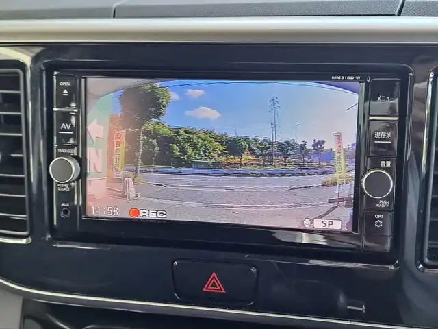 日産 デイズ ルークス ハイウェイスター Gターボ 大阪府 2018(平30)年 4.7万km ホワイトパール /ワンオーナー//禁煙車//ディーラーOPメモリーナビ【MM318D-W】//CD・DVD・Bluetooth・フルセグTV・FM・AM・SD//TVキット//ナビ連動純正前ドラレコ//全方位カメラ//両側パワースライドドア//LEDヘッドライト//オートマチックハイビーム//スマートキー//ステアリングスイッチ//衝突軽減ブレーキ//クルーズコントロール//LDW(車線逸脱警報)//アイドリングストップ//リアサーキュレーター//純正１５インチAW//保証書//取扱説明書//スペアキー