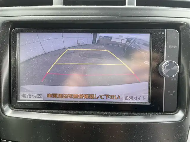 トヨタ プリウス α S 神奈川県 2012(平24)年 8.1万km ホワイトパールクリスタルシャイン (株)IDOMが運営する【じしゃロンOO店】の自社ローン専用車両になりますこちらは現金またはオートローンご利用時の価格です。自社ローンご希望の方は別途その旨お申付け下さい/純正メモリナビ/ＣＤ/ＤＶＤ/ＢＴ/フルセグ/スマートキー/ＥＴＣ/ステアリングリモコン/バックカメラ/純正アルミ