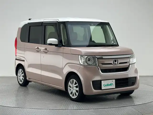 ホンダ Ｎ ＢＯＸ G L ホンダセンシング 兵庫県 2020(令2)年 4.3万km ピンク 社外メモリナビ(CD/Bt/ワンセグ)/・CN-E320D/バックカメラ/ACC/PCS/LKA/ドライブレコーダー/クリアランスソナー /シートヒーター/LEDヘッドライト/片側パワースライドドア /ビルトインETC/社外マット/純正バイザー