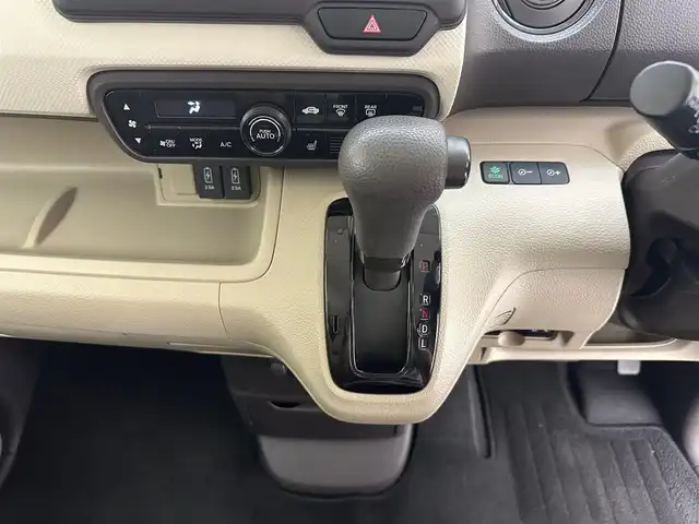 ホンダ Ｎ ＢＯＸ G L ホンダセンシング 兵庫県 2020(令2)年 4.3万km ピンク 社外メモリナビ(CD/Bt/ワンセグ)/・CN-E320D/バックカメラ/ACC/PCS/LKA/ドライブレコーダー/クリアランスソナー /シートヒーター/LEDヘッドライト/片側パワースライドドア /ビルトインETC/社外マット/純正バイザー
