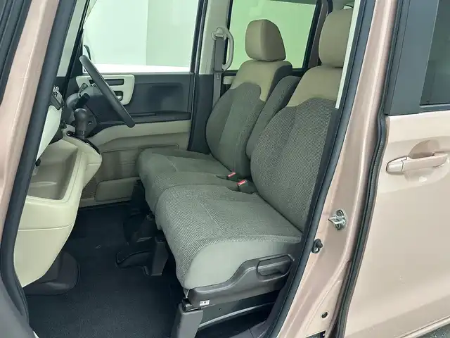 ホンダ Ｎ ＢＯＸ G L ホンダセンシング 兵庫県 2020(令2)年 4.3万km ピンク 社外メモリナビ(CD/Bt/ワンセグ)/・CN-E320D/バックカメラ/ACC/PCS/LKA/ドライブレコーダー/クリアランスソナー /シートヒーター/LEDヘッドライト/片側パワースライドドア /ビルトインETC/社外マット/純正バイザー