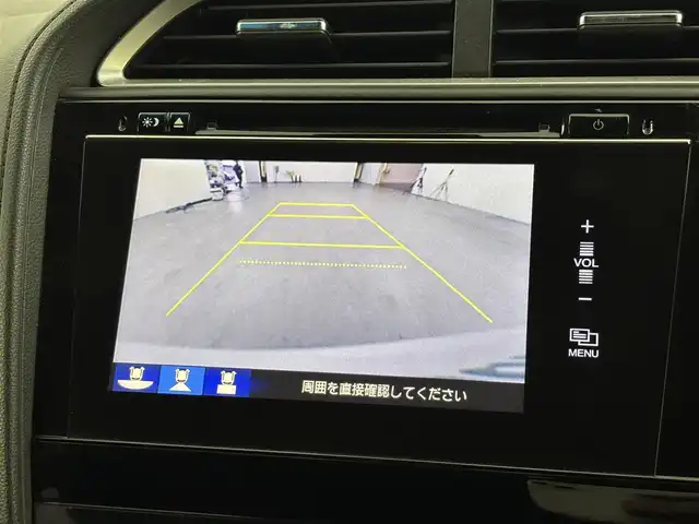 ホンダ シャトル ハイブリッド Z 福岡県 2015(平27)年 10.6万km ホワイトオーキッドパール 純正ナビ／フルセグＴＶ　/バックカメラ　/ビルトインＥＴＣ　/前後ドラレコ　/クルーズコントロール　/シティブレーキアクティブシステム　/パドルシフト　/フロントガラス熱線スイッチ　/ECON　/ハーフレザー　/シートヒーター　/ステアリングスイッチ　/純正１６インチアルミホイール　/LEDヘッドライト