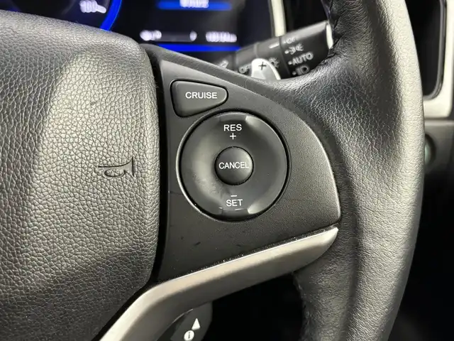 ホンダ シャトル ハイブリッド Z 福岡県 2015(平27)年 10.6万km ホワイトオーキッドパール 純正ナビ／フルセグＴＶ　/バックカメラ　/ビルトインＥＴＣ　/前後ドラレコ　/クルーズコントロール　/シティブレーキアクティブシステム　/パドルシフト　/フロントガラス熱線スイッチ　/ECON　/ハーフレザー　/シートヒーター　/ステアリングスイッチ　/純正１６インチアルミホイール　/LEDヘッドライト