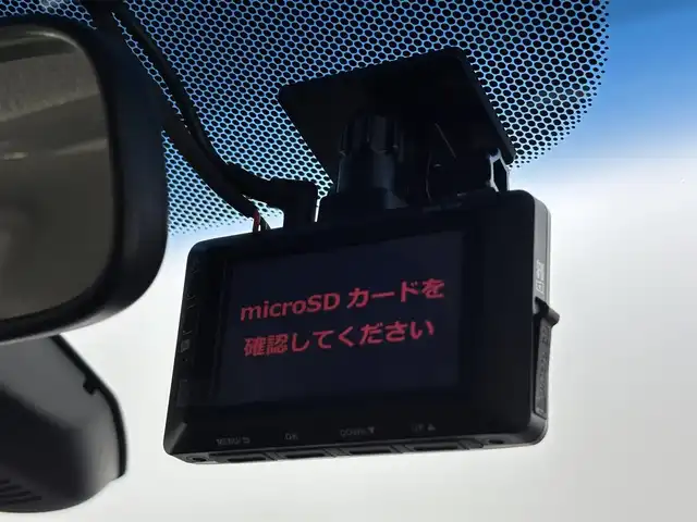 ホンダ シャトル ハイブリッド Z 福岡県 2015(平27)年 10.6万km ホワイトオーキッドパール 純正ナビ／フルセグＴＶ　/バックカメラ　/ビルトインＥＴＣ　/前後ドラレコ　/クルーズコントロール　/シティブレーキアクティブシステム　/パドルシフト　/フロントガラス熱線スイッチ　/ECON　/ハーフレザー　/シートヒーター　/ステアリングスイッチ　/純正１６インチアルミホイール　/LEDヘッドライト