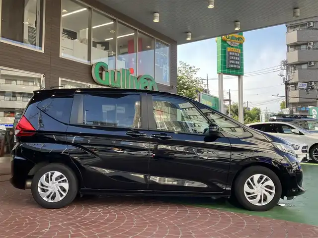 ホンダ フリード G ホンダセンシング 神奈川県 2018(平30)年 3.8万km プレミアムスパークルブラックパール ワンオーナー/新車保証書/取扱説明書/社外ナビ・フルセグTV/CD・DVDビデオ/Bluetooth/ETC/社外ドライブレコーダー/両側パワースライドドア/ホンダセンシング/・衝突軽減グレーキ/・歩行者事故低減ステアリング/・アダプティブクルーズコントロール/・車線維持支援システム/・路外逸脱制御装置/・誤発進抑制機能/・先行車発進お知らせ機能/・標識認識機能/・マルチインフォメーションディスプレイ/ステアリングスイッチ