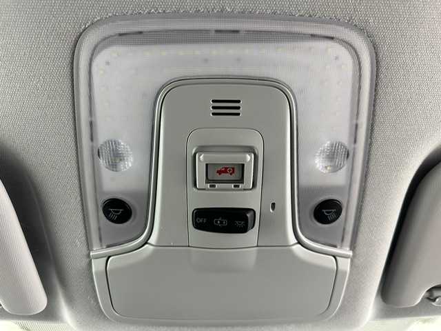 トヨタ プリウス ＰＨＶ A 兵庫県 2017(平29)年 4.8万km ホワイトパールクリスタルシャイン メーカー11インチナビゲーション/（Bluetooth/フルセグ/USB）/バックカメラ/純正ビルトインETC2.0/社外ドライブレコーダー/トヨタセーフティセンス/・プリクラッシュセーフティ/・レーンディパーチャーアラート/・レーダークルーズコントロール/・アダプティブハイビーム/・ブラインドスポットモニター/・インテリジェントクリアランスソナー/シートヒーター（D/N席）/LEDヘッドライト/LEDフォグランプ/純正15インチアルミホイール/純正フロアマット/純正ドアバイザー