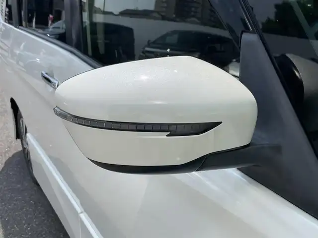 日産 セレナ ハイウェイスター プロパイロットED 新潟県 2017(平29)年 5.5万km ブリリアントホワイトパール ワンオーナー/純正ホイール装着/社外ホイールスタッドレスタイヤ車載/メモリナビ/フルセグテレビ/バックカメラ/アイドリングストップ/ウィンカーミラー/プロパイロット/ドアバイザー/プッシュスタート/両側パワースライドドア/ETC/TVキャンセラー/純正フロアマット/スペアキー1個