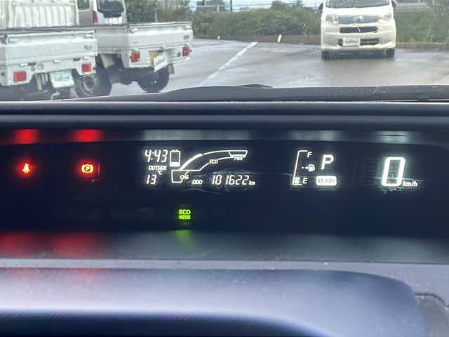 トヨタ アクア S 新潟県 2016(平28)年 10.2万km ディープアメジストマイカメタリック 純正HDDナビ/（BT／AM／FM〉/プッシュスタート/フルセグTV/バックカメラ/シートヒーター（運転席＋助手席）/オートライト/スペアキー/シガーソケット/ドアバイザー/電動格納自動ミラー/保証書/取り扱い説明書