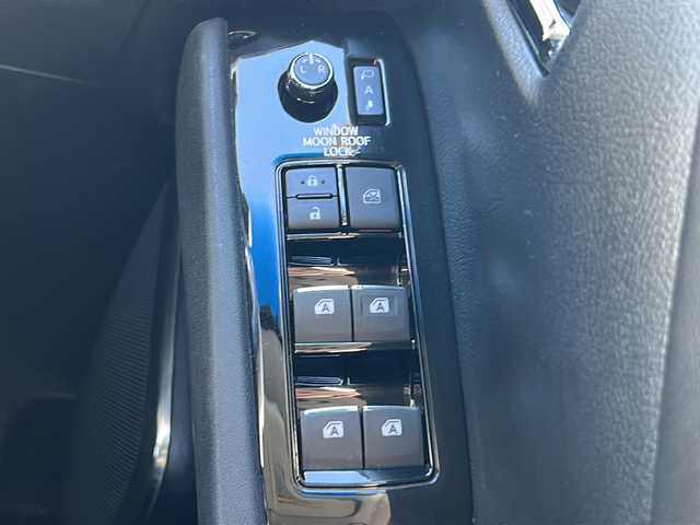 トヨタ アルファード S Cパッケージ 三重県 2016(平28)年 5.8万km ブラック 禁煙/ALPINEナビ/ALPINE後席モニター/サンルーフ/バックカメラ/本革シート/ETC/両側パワースライドドア/前後クリアランスソナー/AC100V/パワーバックドア/ステアヒーター/シートヒーター/パワーシート/メモリーシート/USB給電/LEDオートライト/電動格納ミラー