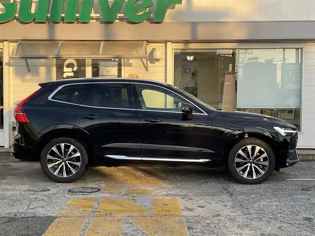 ボルボ ボルボ ＸＣ６０ アルティメット B5 AWD 神奈川県 2022(令4)年 1万km オニキスブラックP ワンオーナー/Google Apps and Services/ 　・Google マップ/　 ・Apple Car Play/　 ・Android Auto/　 ・Bluetooth/ナッパーレザーシート/シートヒーター/エアシート/前席パワーシート/電動パノラマサンルーフ/ハーマンカードンオーディオ/衝突回避・被害軽減ブレーキ/パイロットアシスト/アダプティブクルーズコントロール/ブラインドスポットモニター/360°ビューカメラ/置くだけ充電/ETC車載器/スマートキー×2/保証書/取扱説明書