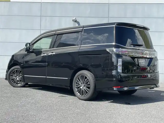 日産 エルグランド 250HWS S アーバンクロム 千葉県 2018(平30)年 4.4万km ブリリアントホワイトパール 社外ナビ(Bluetooth/CD/DVD/SD/USB/フルセグ)/バックカメラ/横滑り防止装置/クルーズコントロール/LEDヘッドライト/オートライト/両側パワースライドドア/ハーフレザーシート/ETC/純正18インチアルミホイール/純正フロアマット/オットマン/リアサンシェード/ステアリングスイッチ/電動格納ミラー/スペアキー1本/取扱説明書/保証書
