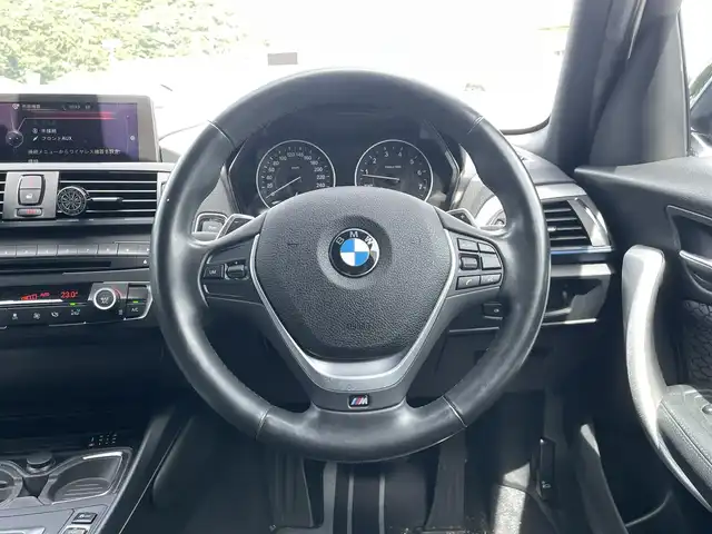 ＢＭＷ Ｍ１３５ｉ 愛媛県 2015(平27)年 5.1万km アルピンホワイトⅢ ビルシュタイン車高調/カーボンリップスポイラー/カーボンリアディフューザー/アドバンレーシング18インチアルミ/GruppeM ラムエアシステム/arc タワーバー/arc スタビライザー/純正HDDナビ/Bluetooth/DVD/USB/MSV/前席パワーシート（メモリ付）/バックカメラ /リアクリアランスソナー /ビルトインETC