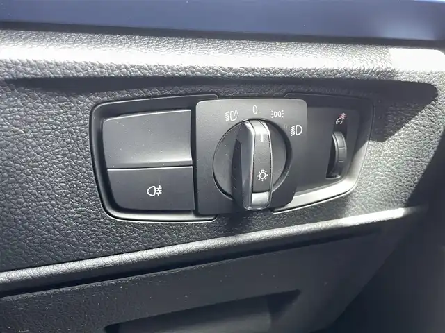 ＢＭＷ Ｍ１３５ｉ 愛媛県 2015(平27)年 5.1万km アルピンホワイトⅢ ビルシュタイン車高調/カーボンリップスポイラー/カーボンリアディフューザー/アドバンレーシング18インチアルミ/GruppeM ラムエアシステム/arc タワーバー/arc スタビライザー/純正HDDナビ/Bluetooth/DVD/USB/MSV/前席パワーシート（メモリ付）/バックカメラ /リアクリアランスソナー /ビルトインETC
