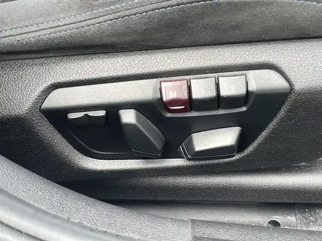 ＢＭＷ Ｍ１３５ｉ 愛媛県 2015(平27)年 5.1万km アルピンホワイトⅢ ビルシュタイン車高調/カーボンリップスポイラー/カーボンリアディフューザー/アドバンレーシング18インチアルミ/GruppeM ラムエアシステム/arc タワーバー/arc スタビライザー/純正HDDナビ/Bluetooth/DVD/USB/MSV/前席パワーシート（メモリ付）/バックカメラ /リアクリアランスソナー /ビルトインETC