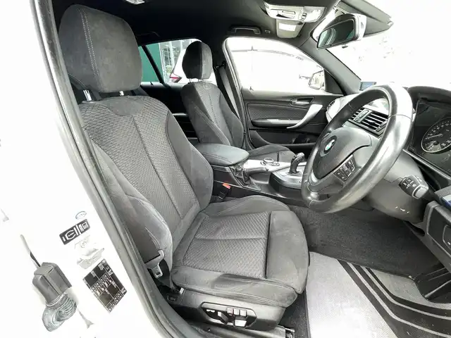 ＢＭＷ Ｍ１３５ｉ 愛媛県 2015(平27)年 5.1万km アルピンホワイトⅢ ビルシュタイン車高調/カーボンリップスポイラー/カーボンリアディフューザー/アドバンレーシング18インチアルミ/GruppeM ラムエアシステム/arc タワーバー/arc スタビライザー/純正HDDナビ/Bluetooth/DVD/USB/MSV/前席パワーシート（メモリ付）/バックカメラ /リアクリアランスソナー /ビルトインETC
