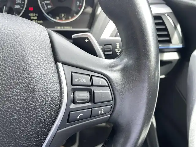 ＢＭＷ Ｍ１３５ｉ 愛媛県 2015(平27)年 5.1万km アルピンホワイトⅢ ビルシュタイン車高調/カーボンリップスポイラー/カーボンリアディフューザー/アドバンレーシング18インチアルミ/GruppeM ラムエアシステム/arc タワーバー/arc スタビライザー/純正HDDナビ/Bluetooth/DVD/USB/MSV/前席パワーシート（メモリ付）/バックカメラ /リアクリアランスソナー /ビルトインETC