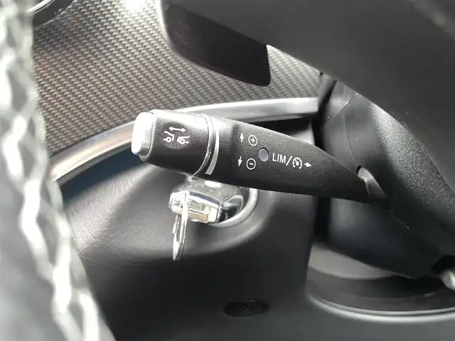 メルセデス・ベンツ Ｍ・ベンツ Ｖ２２０ d AVG ロング AMGライン 千葉県 2021(令3)年 0.6万km オブシディアンブラックM ワンオーナー/ACC/BSM/LKA/全席シートヒーター/　・2列目のみエアシート/オットマン/純正ナビ/　・フルセグTV/Blue Tooth/USBタイプC/パドルシフト/リアフォグライト/アンビエントライト/ETC2.0/前後コーナーセンサー/全方位カメラ/前後ドラレコ/取説/保証書/スペアキー