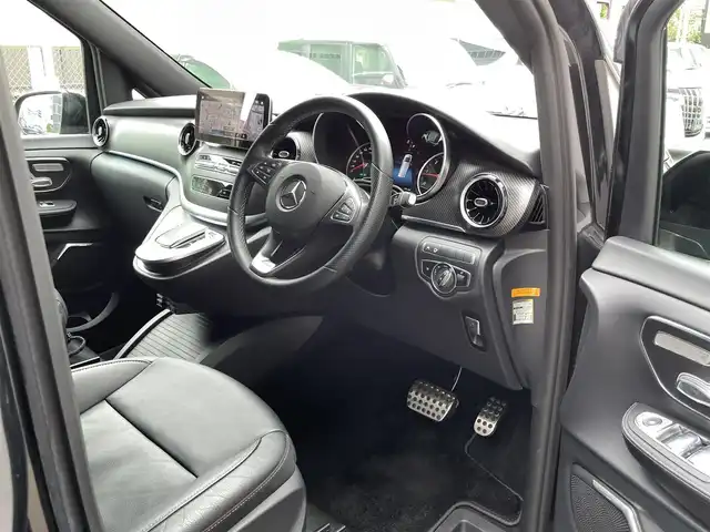 メルセデス・ベンツ Ｍ・ベンツ Ｖ２２０ d AVG ロング AMGライン 千葉県 2021(令3)年 0.6万km オブシディアンブラックM ワンオーナー/ACC/BSM/LKA/全席シートヒーター/　・2列目のみエアシート/オットマン/純正ナビ/　・フルセグTV/Blue Tooth/USBタイプC/パドルシフト/リアフォグライト/アンビエントライト/ETC2.0/前後コーナーセンサー/全方位カメラ/前後ドラレコ/取説/保証書/スペアキー