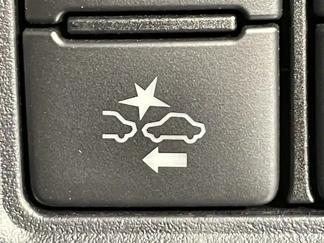 トヨタ ヴォクシー ZS 煌Ⅲ 愛知県 2021(令3)年 4.1万km ブラック 純正9インチナビ/トヨタセーフティセンス/衝突軽減ブレーキ/両側電動スライドドア/ビルトインETC/LEDヘッドライト/バックカメラ/クルーズコントロール/フルセグTV/Bluetooth/コーナーセンサー/レーンキープアシスト/オートハイビーム/プッシュスタート/スマートキー/スペアキー/CD/DVD再生/アイドリングストップ/ミュージックサーバー/純正フロアマット/純正アルミホイール/オートライト/禁煙車/7人乗り/後期モデル/ハーフレザーシート/ウィンカーミラー/電動格納ミラー/フォグランプ/シートバックテーブル/ステアリングリモコン/パーキングサポートブレーキ/先行車発進告知/Wエアコン/ISOFIX