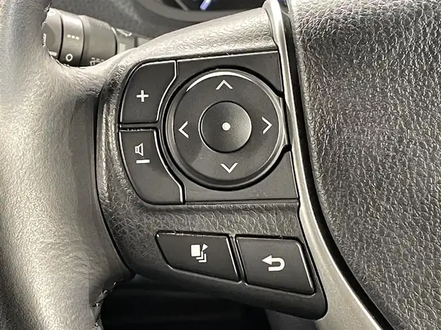 トヨタ ヴォクシー ZS 煌Ⅲ 愛知県 2021(令3)年 4.1万km ブラック 純正9インチナビ/トヨタセーフティセンス/衝突軽減ブレーキ/両側電動スライドドア/ビルトインETC/LEDヘッドライト/バックカメラ/クルーズコントロール/フルセグTV/Bluetooth/コーナーセンサー/レーンキープアシスト/オートハイビーム/プッシュスタート/スマートキー/スペアキー/CD/DVD再生/アイドリングストップ/ミュージックサーバー/純正フロアマット/純正アルミホイール/オートライト/禁煙車/7人乗り/後期モデル/ハーフレザーシート/ウィンカーミラー/電動格納ミラー/フォグランプ/シートバックテーブル/ステアリングリモコン/パーキングサポートブレーキ/先行車発進告知/Wエアコン/ISOFIX