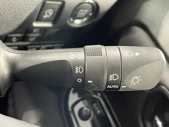 トヨタ ヴォクシー ZS 煌Ⅲ 愛知県 2021(令3)年 4.1万km ブラック 純正9インチナビ/トヨタセーフティセンス/衝突軽減ブレーキ/両側電動スライドドア/ビルトインETC/LEDヘッドライト/バックカメラ/クルーズコントロール/フルセグTV/Bluetooth/コーナーセンサー/レーンキープアシスト/オートハイビーム/プッシュスタート/スマートキー/スペアキー/CD/DVD再生/アイドリングストップ/ミュージックサーバー/純正フロアマット/純正アルミホイール/オートライト/禁煙車/7人乗り/後期モデル/ハーフレザーシート/ウィンカーミラー/電動格納ミラー/フォグランプ/シートバックテーブル/ステアリングリモコン/パーキングサポートブレーキ/先行車発進告知/Wエアコン/ISOFIX