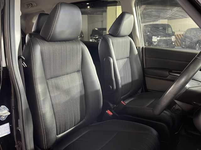 ホンダ フリード G ホンダセンシング 広島県 2017(平29)年 5.5万km クリスタルブラックパール 純正ナビ/後席フリップダウンモニター/バックカメラ/両側パワースライドドア/レーダークルーズコントロール/ＥＴＣ/ドラレコ/フルセグ/衝突軽減/レーンキープ/ＬＥＤヘッドライト/踏み間違い防止/オートライト/エアバッグ(運転席/助手席)/純正15インチアルミホイール(185/65/R15)