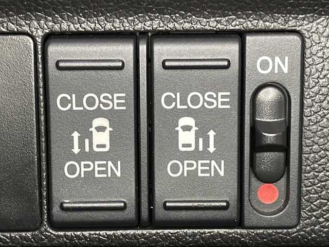 ホンダ フリード G ホンダセンシング 広島県 2017(平29)年 5.5万km クリスタルブラックパール 純正ナビ/後席フリップダウンモニター/バックカメラ/両側パワースライドドア/レーダークルーズコントロール/ＥＴＣ/ドラレコ/フルセグ/衝突軽減/レーンキープ/ＬＥＤヘッドライト/踏み間違い防止/オートライト/エアバッグ(運転席/助手席)/純正15インチアルミホイール(185/65/R15)