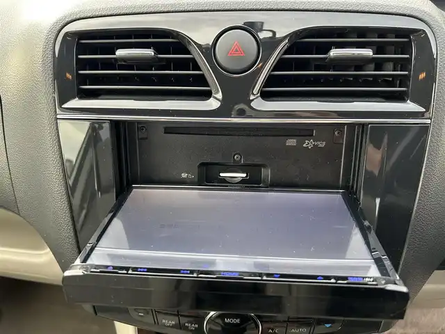 日産 セレナ 20G Sハイブリッド 長崎県 2013(平25)年 9.7万km ブリリアントホワイトパール 社外８インチSDナビ/CD/BT/ワンセグTV/バックカメラ/クルーズコントロール/両側パワースライドドア/ETC/アイドリングストップ/ロールサンシェード/ドライブレコーダー（前後）/純正１５インチホイール